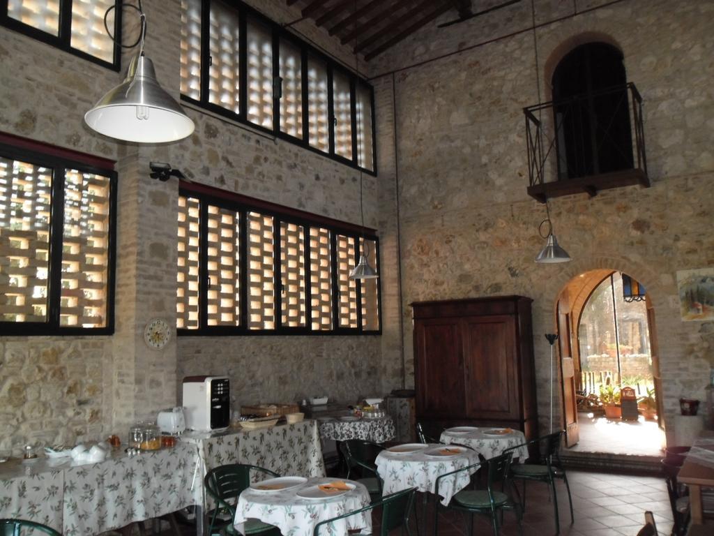 Agriturismo Santa Croce Σαν Τζιμινιάνο Εξωτερικό φωτογραφία