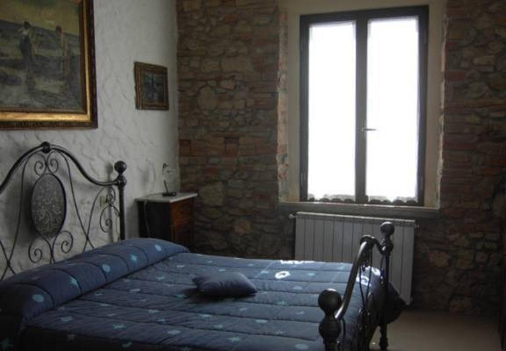 Agriturismo Santa Croce Σαν Τζιμινιάνο Δωμάτιο φωτογραφία