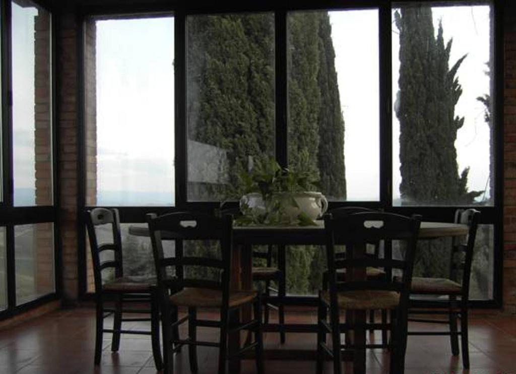 Agriturismo Santa Croce Σαν Τζιμινιάνο Δωμάτιο φωτογραφία